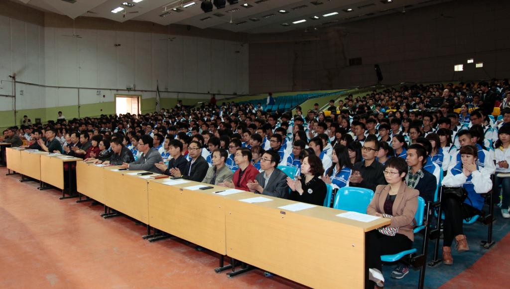 宣教部、学工部及各党总支、学工支部负责同志参加典礼