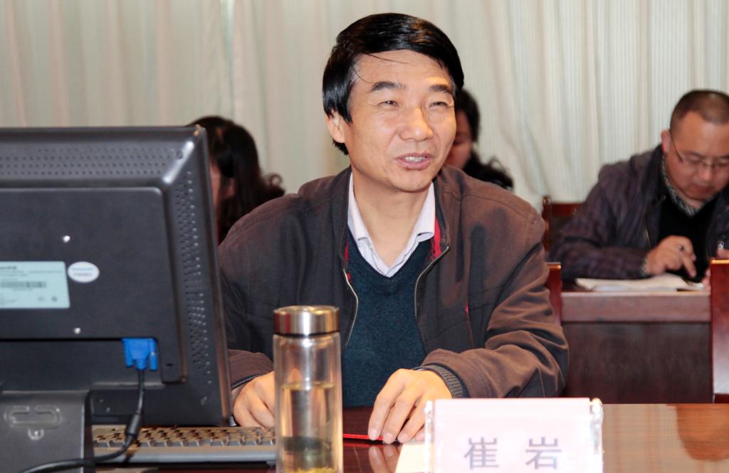 院长崔岩为西宁城市职院同仁作报告